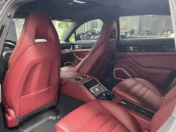 Porsche Panamera 2022