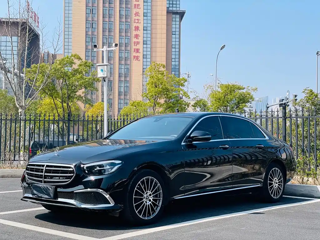 Mercedes-Benz E-Class 2023