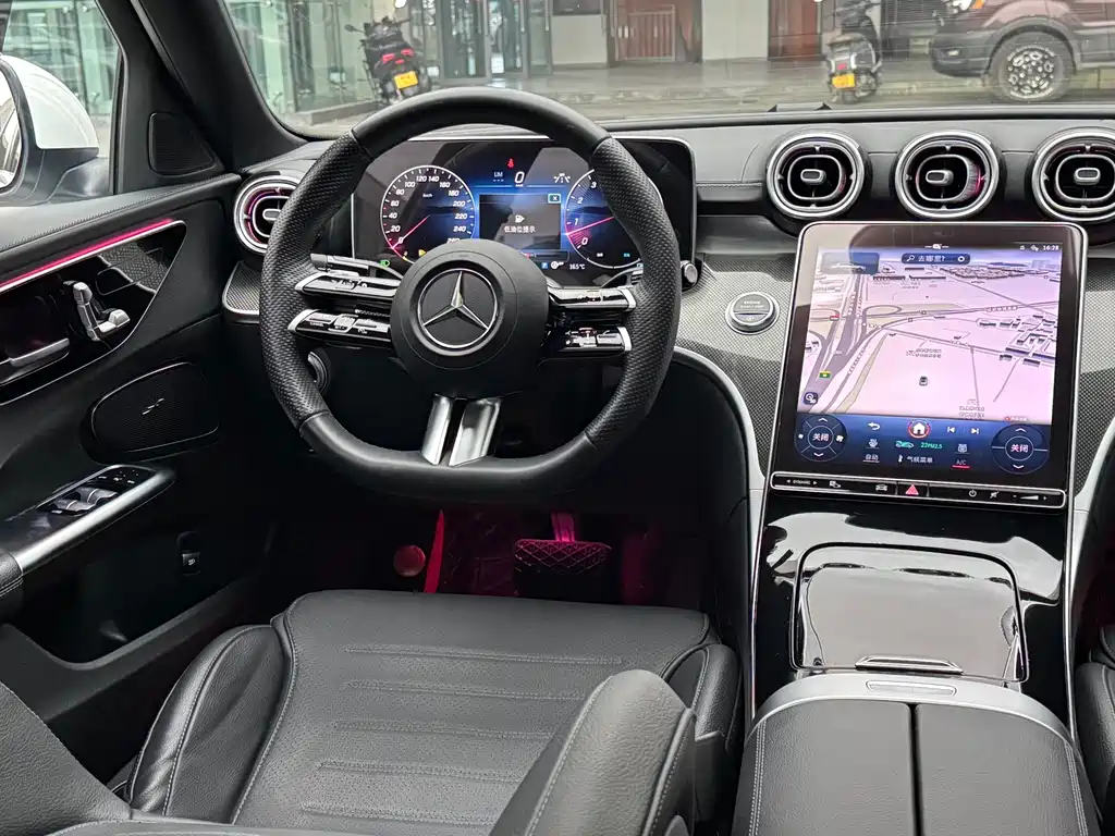 Mercedes-Benz C-Class 2023 — фото 18