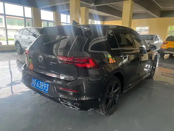 Volkswagen Golf 2023