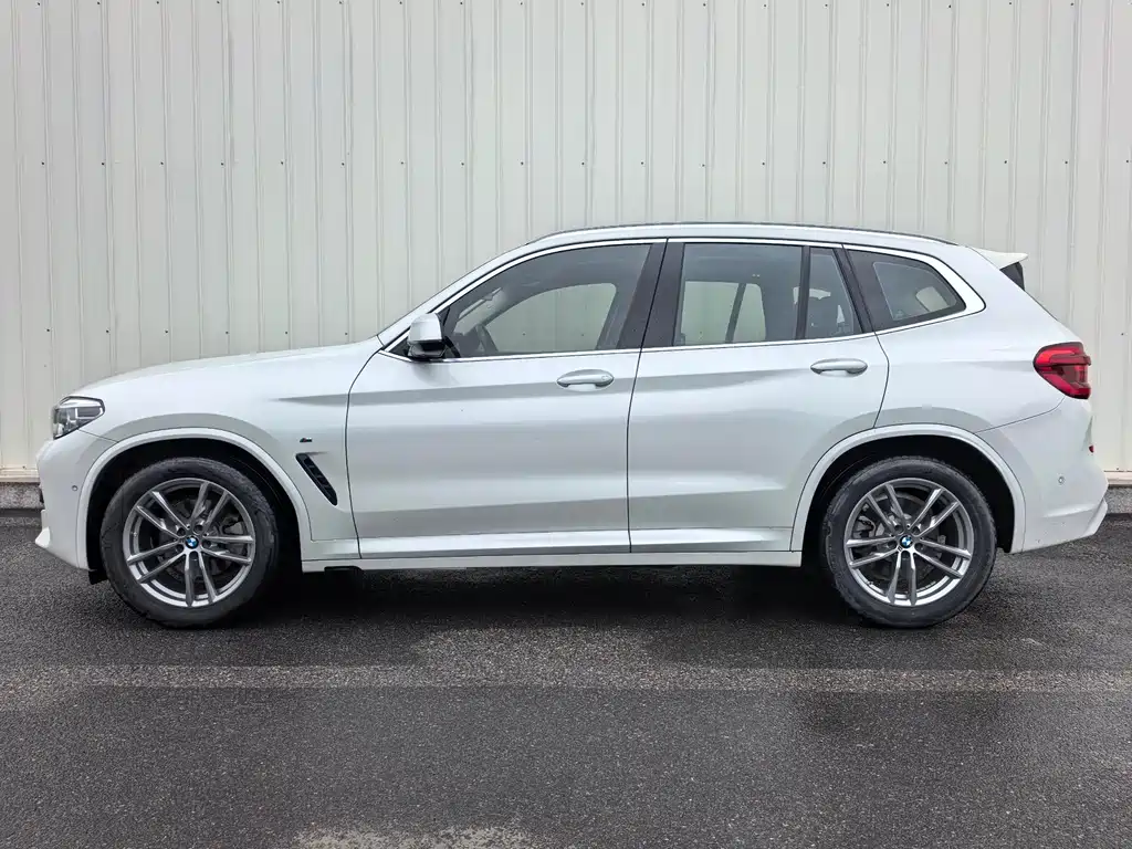 BMW X3 2021