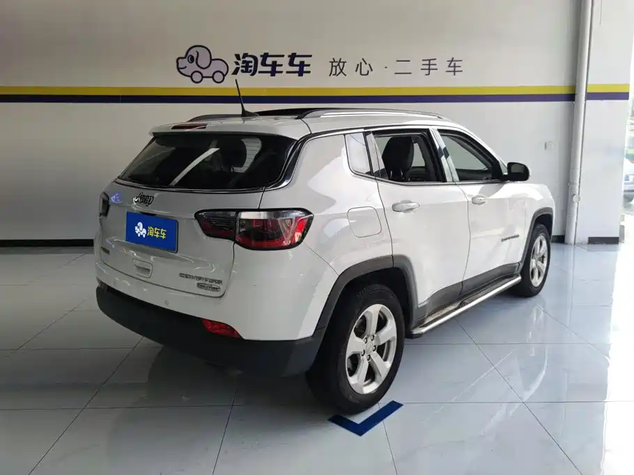 Jeep Compass 2018 — фото 3