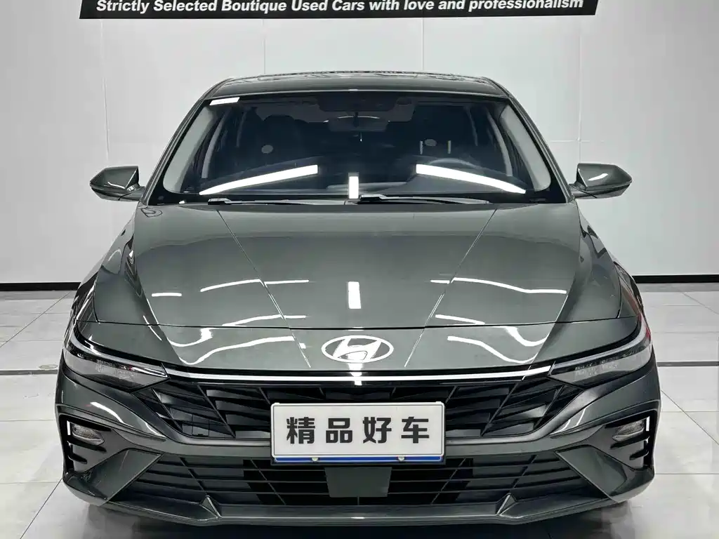 Hyundai Elantra 2024