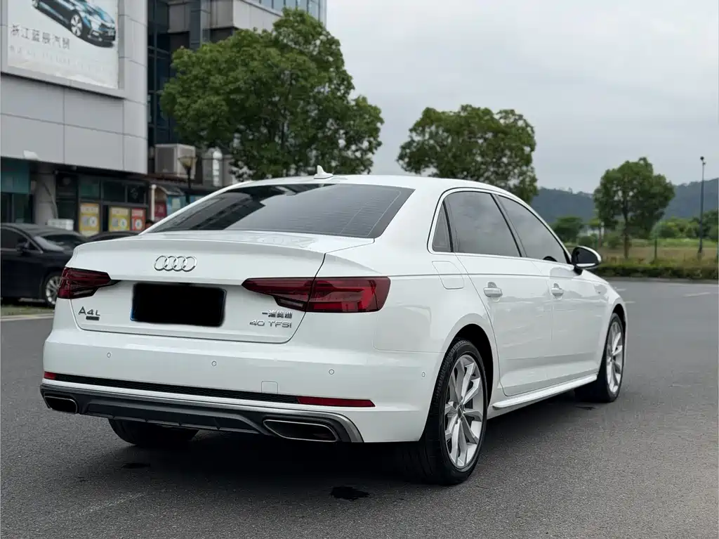 Audi A4L 2019 — фото 16