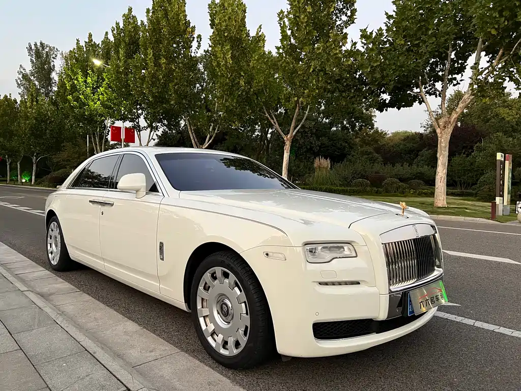 Rolls-Royce Ghost 2016 — фото 3