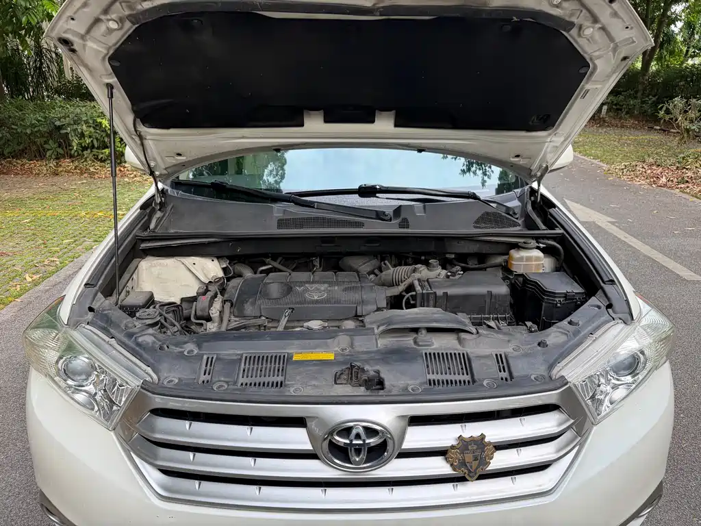 Toyota Highlander 2014 — фото 13