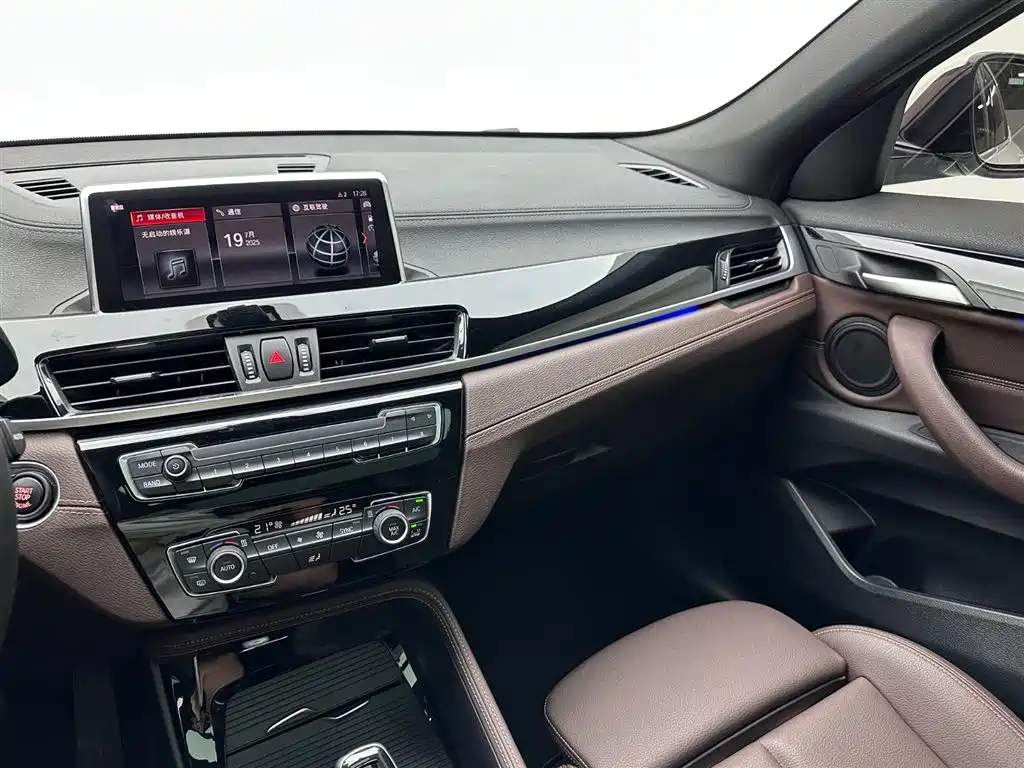 BMW X2 2020 — фото 11
