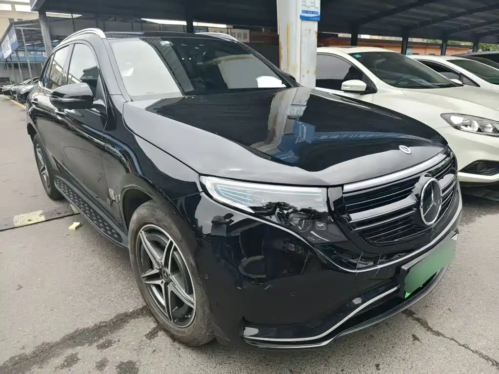Mercedes-Benz EQC 2021 — фото 1