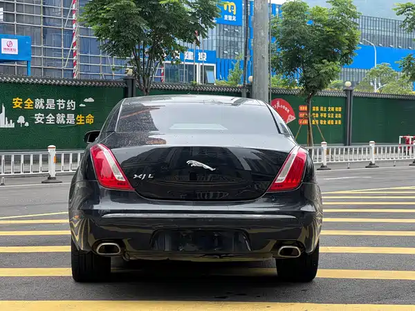 Jaguar XJ 2012