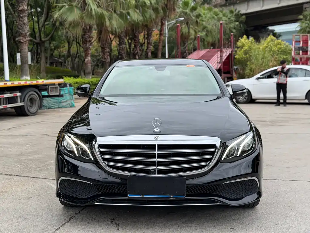 Mercedes-Benz E-Class 2019 — фото 2