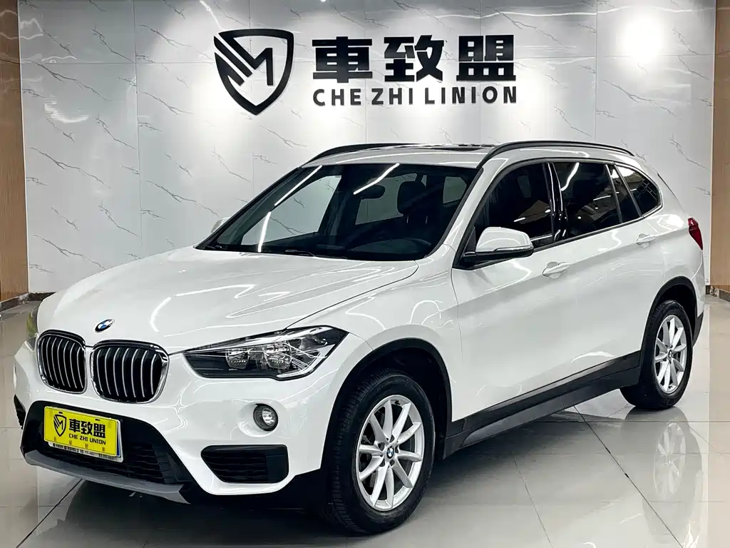 BMW X1 2019 — фото 1