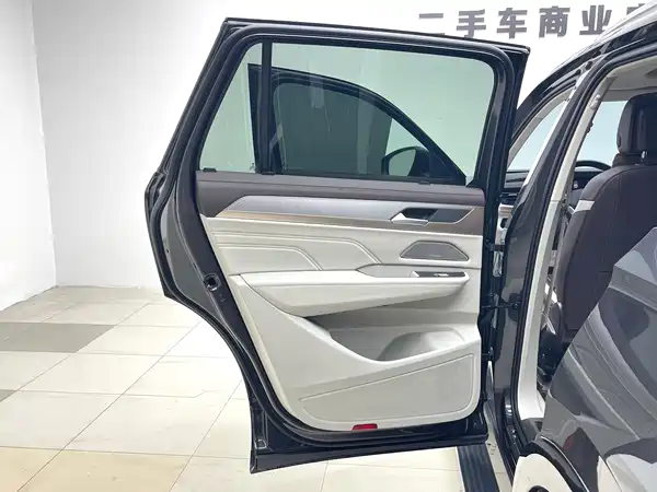 Volkswagen Tavendor 2023