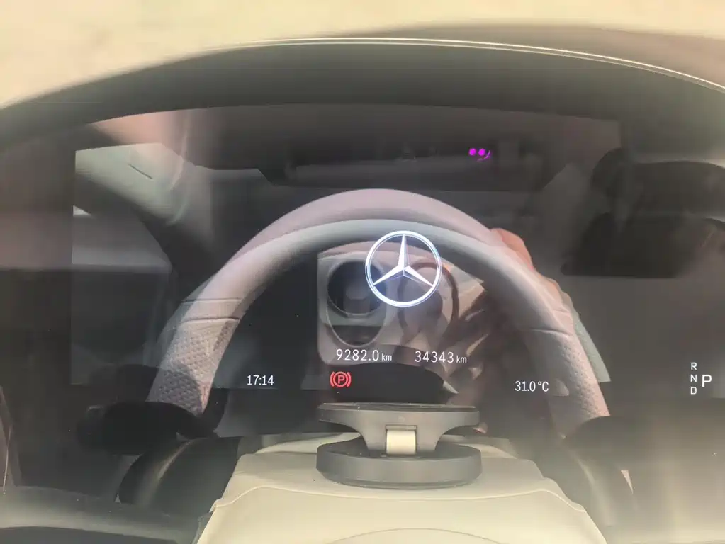 Mercedes-Benz EQS AMG 2024 — фото 23