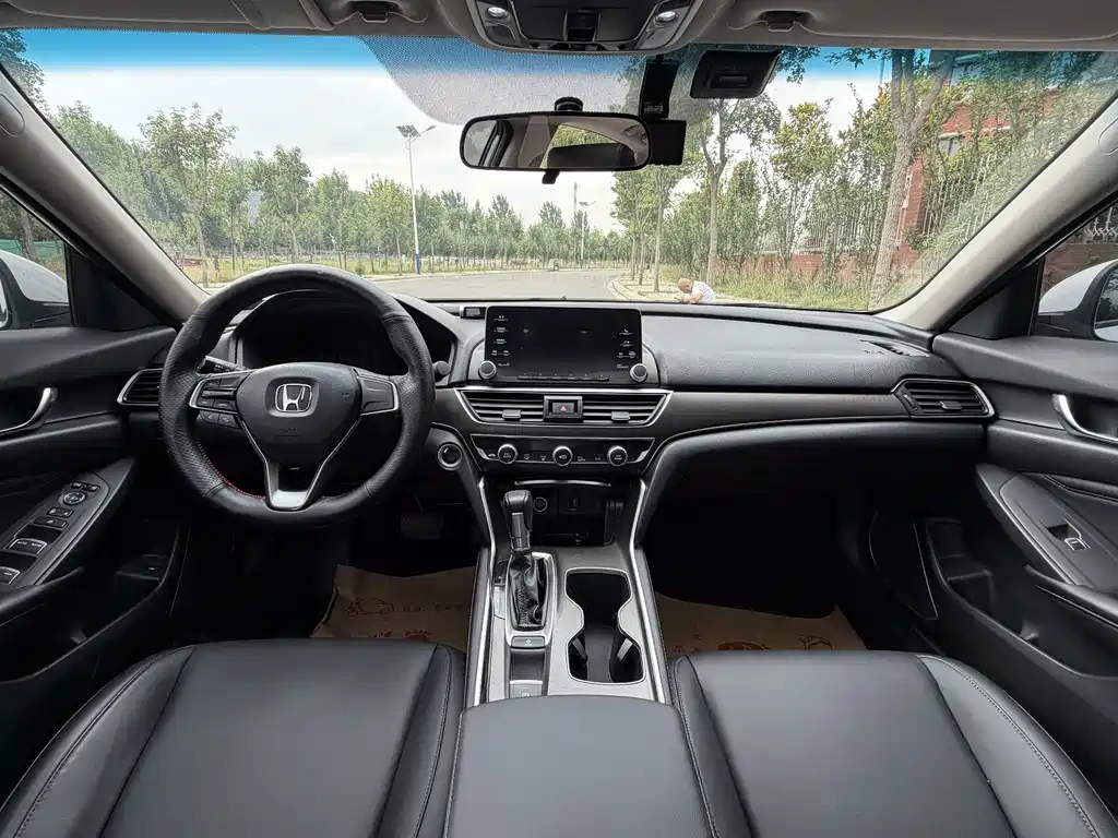 Honda Accord 2019 — фото 8