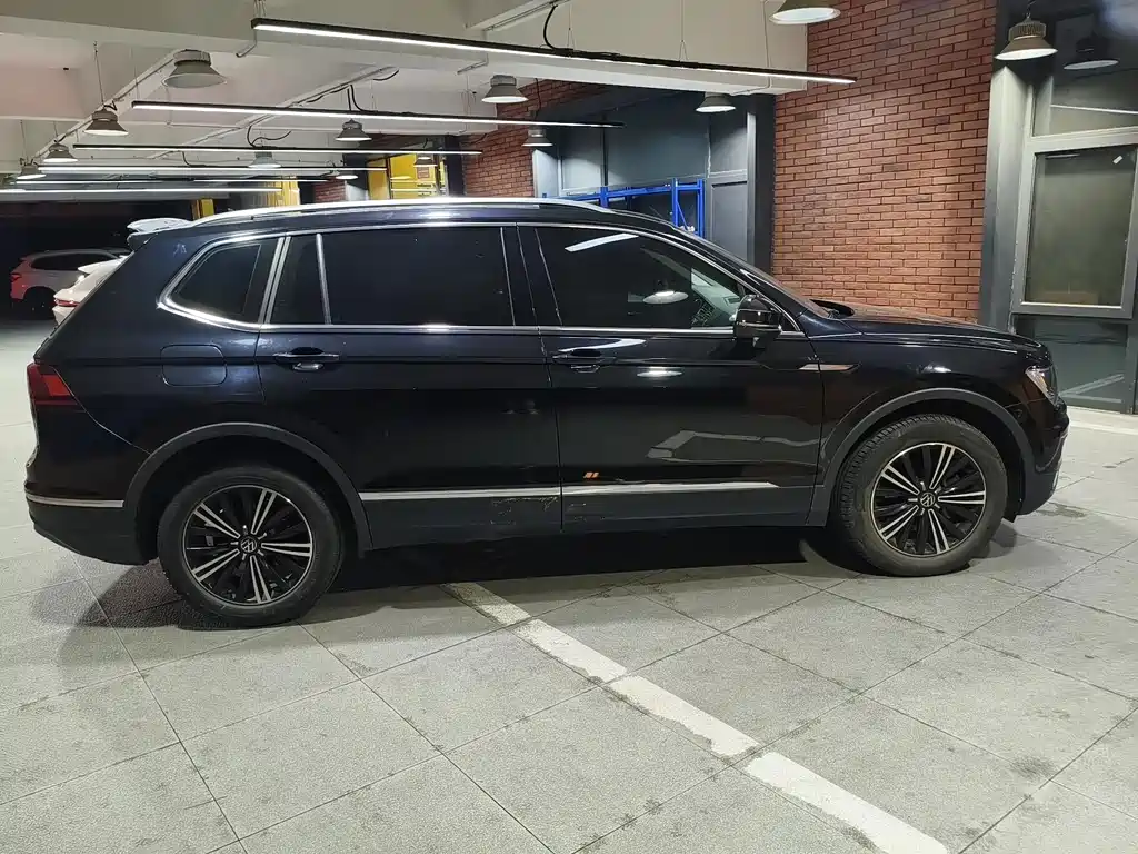 Volkswagen Tiguan L 2021