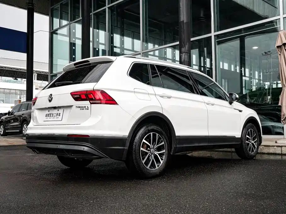Volkswagen Tiguan L 2017 — фото 6