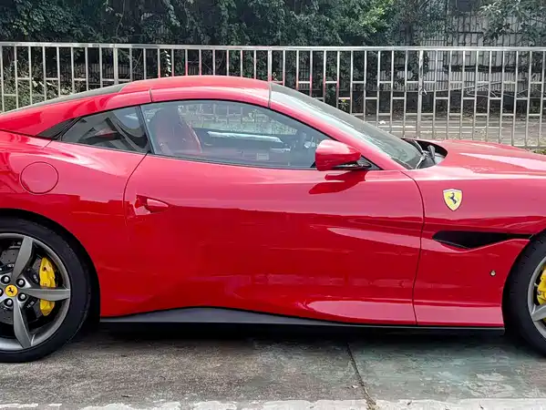 Ferrari Portofino 2019
