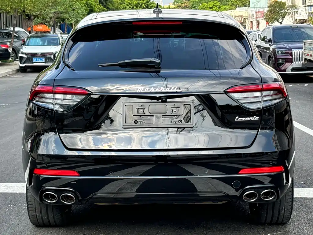 Maserati Levante 2021
