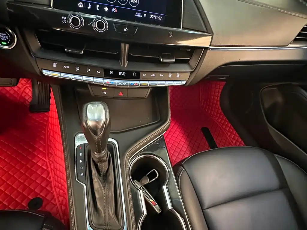 Cadillac CT4 2021 — фото 15