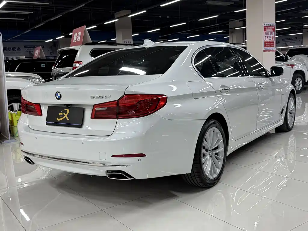 BMW 5 Series 2018 — фото 4
