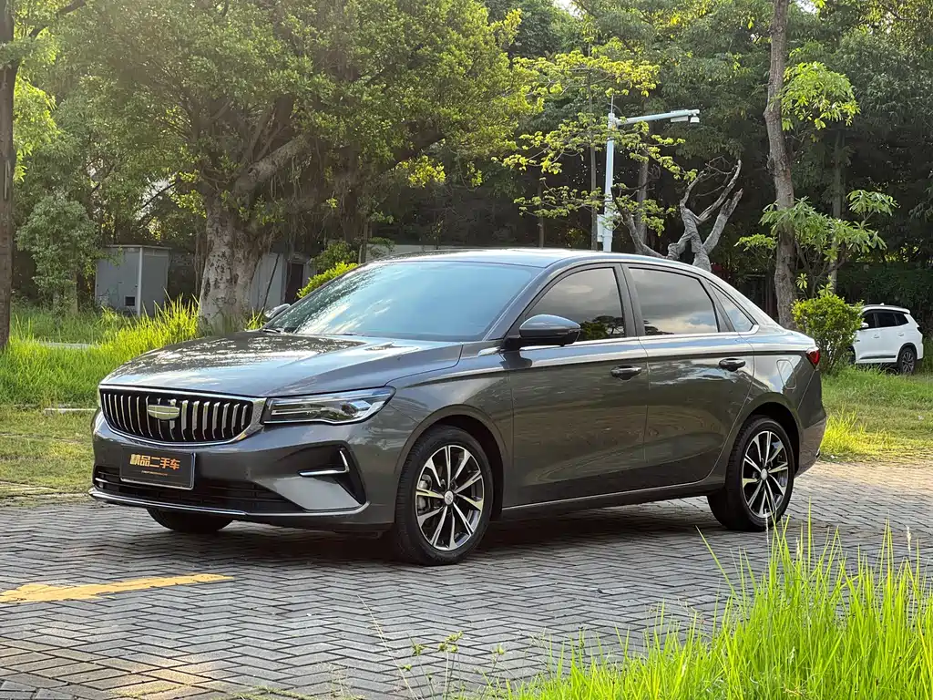 Geely Emgrand 2025 — фото 1