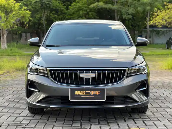 Geely Emgrand 2025