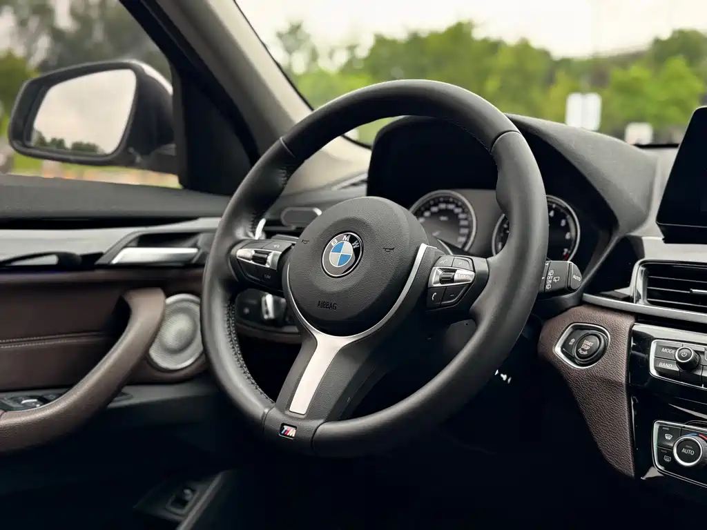 BMW X1 2021 — фото 12