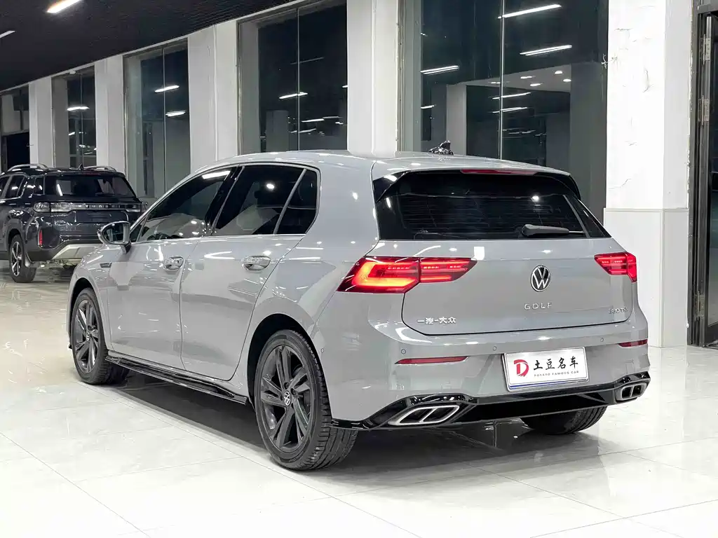 Volkswagen Golf 2022
