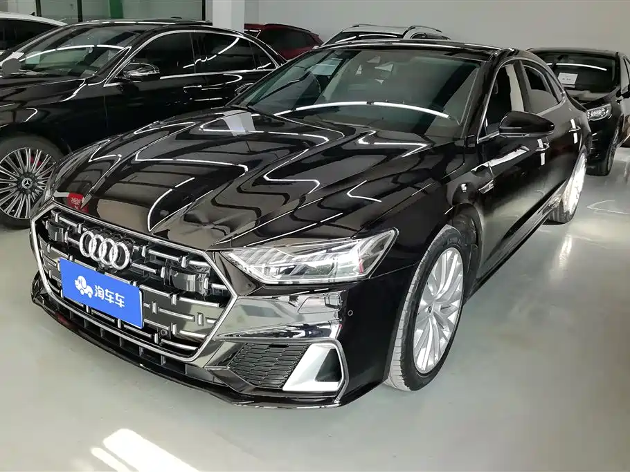 Audi A7L 2024 — фото 1