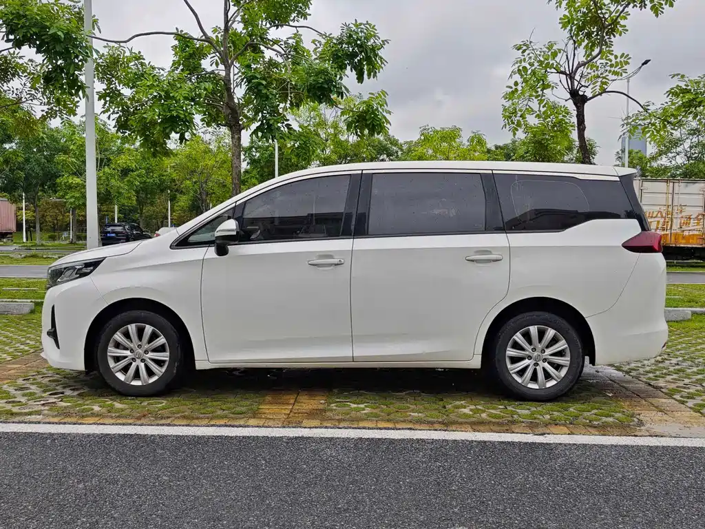 GAC Motor Trumpchi M6 2021 — фото 9