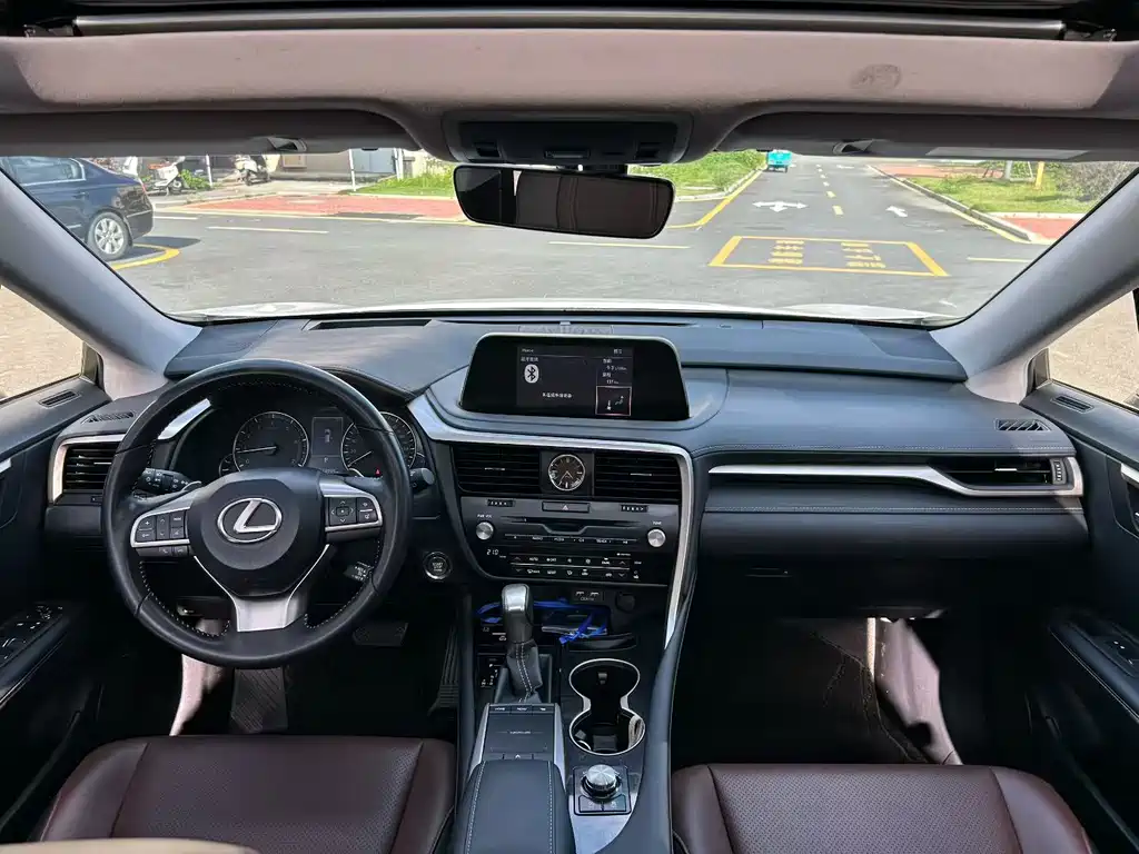 Lexus RX 2020 — фото 9