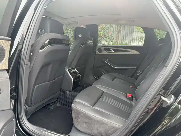 Hongqi H9 2022