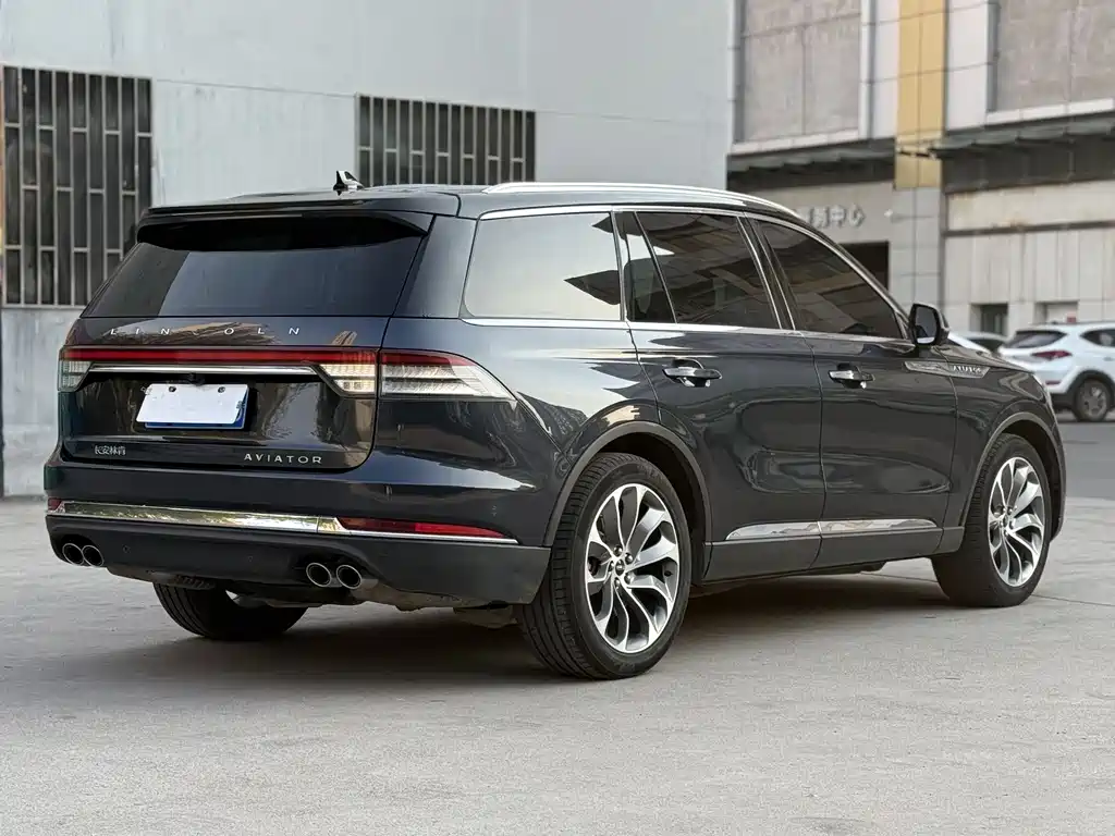 Lincoln Aviator 2021 — фото 8
