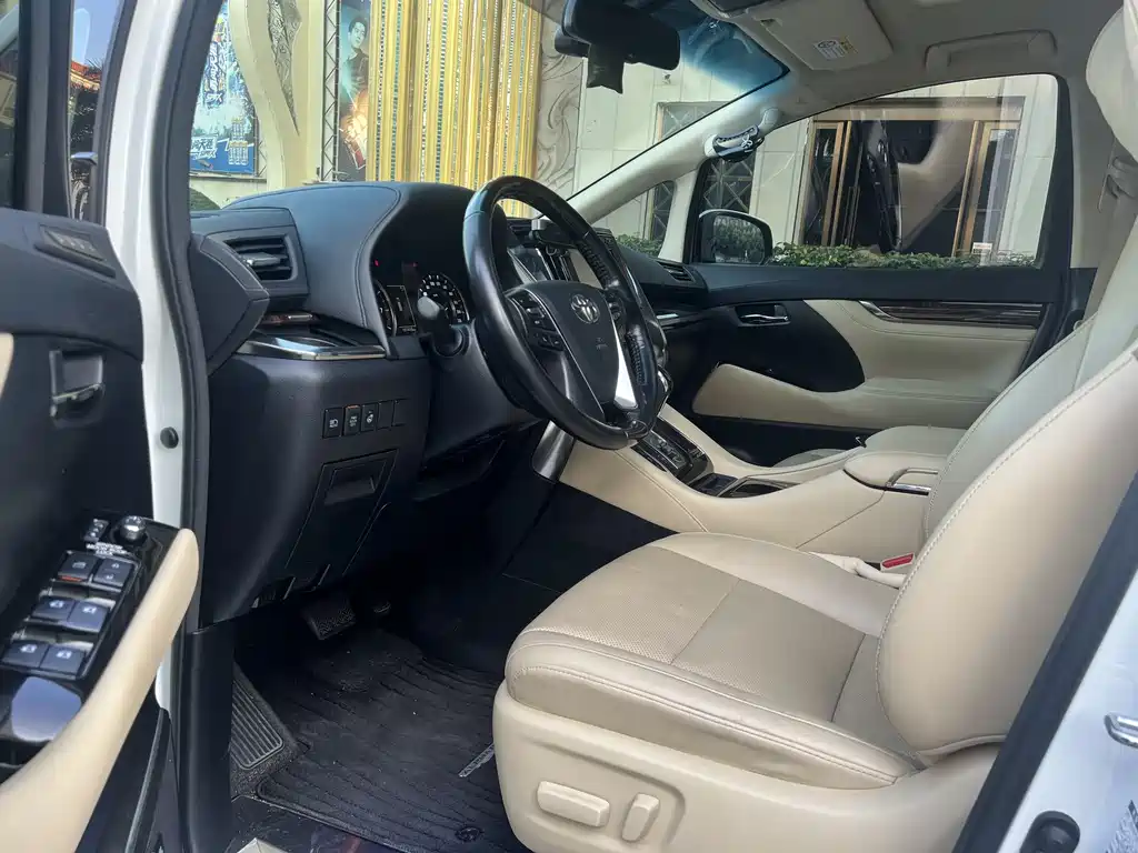 Toyota Alphard 2019 — фото 11