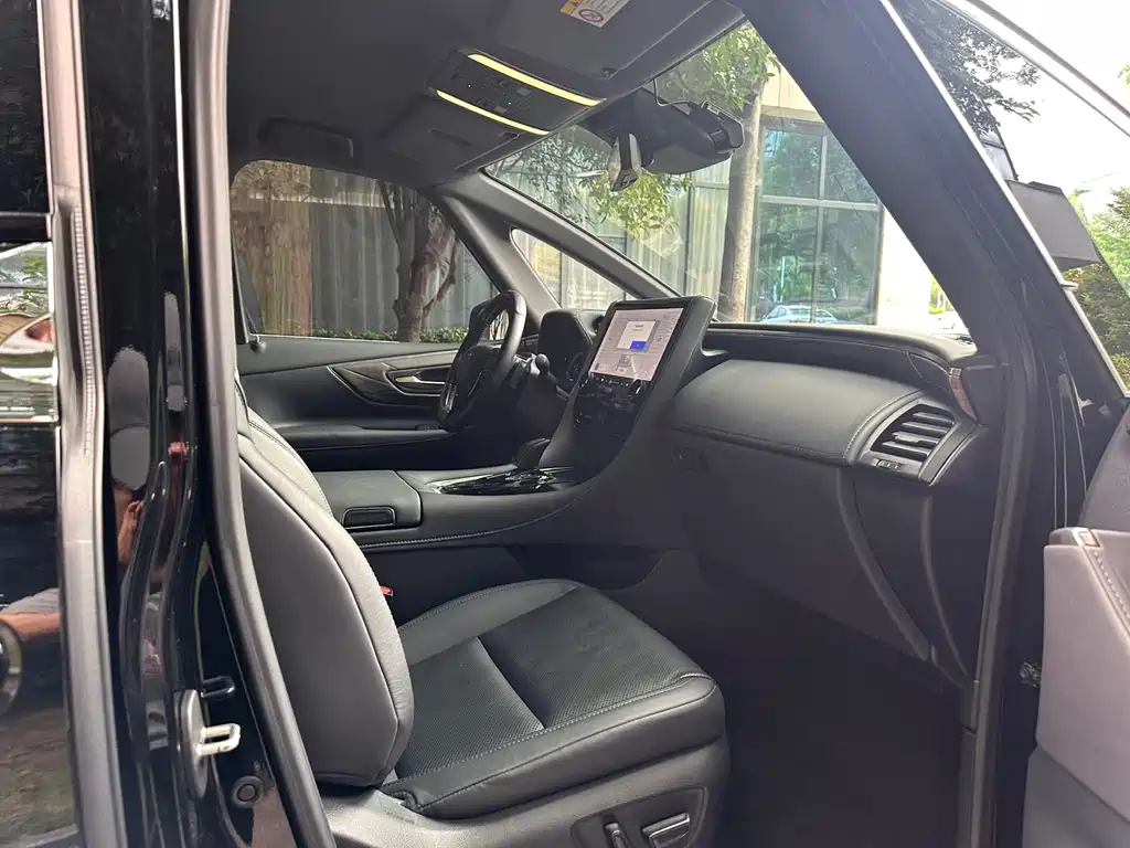 Toyota Vellfire 2024 — фото 10