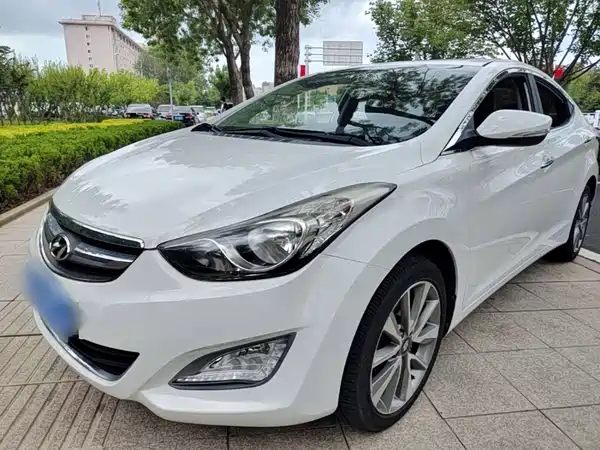 Hyundai Elantra Langdong 2015