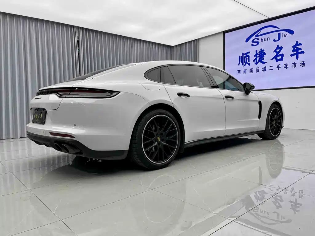 Porsche Panamera 2023 — фото 19