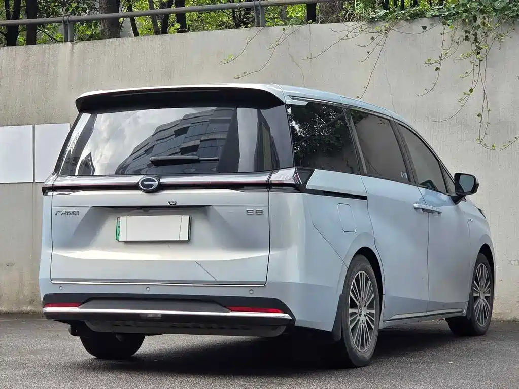 GAC Trumpchi E8 PHEV 2024 — фото 4
