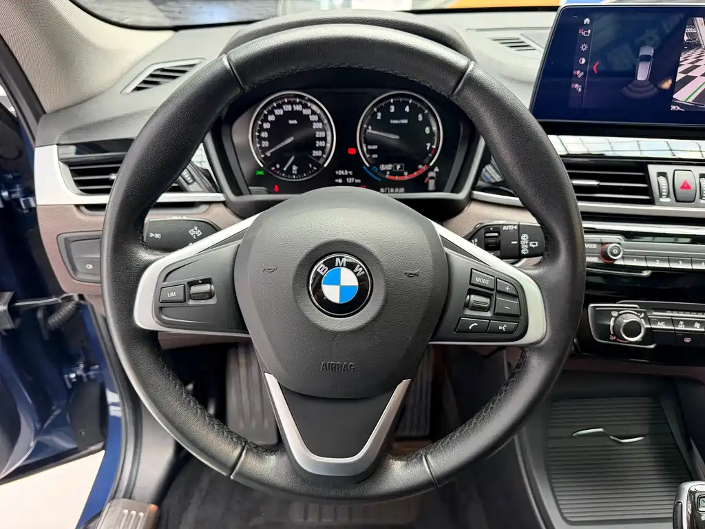 BMW X1 2022 — фото 9