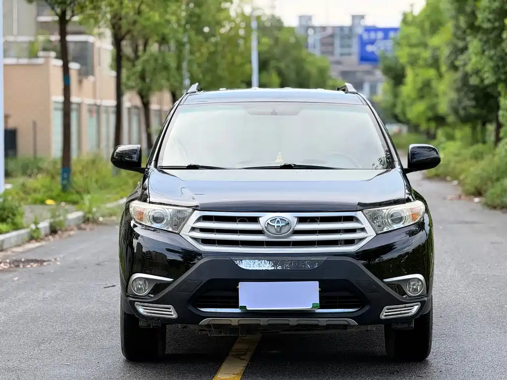 Toyota Highlander 2015 — фото 2