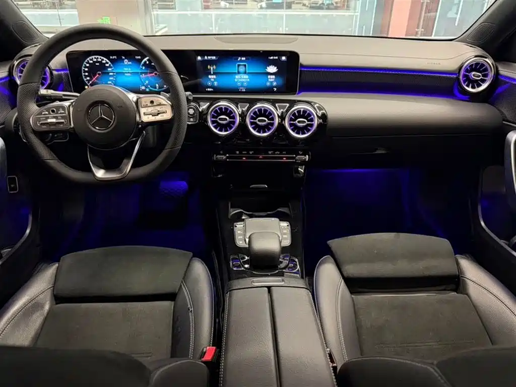 Mercedes-Benz A-Class 2020 — фото 12