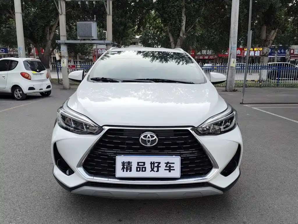 Toyota Yaris L 2022