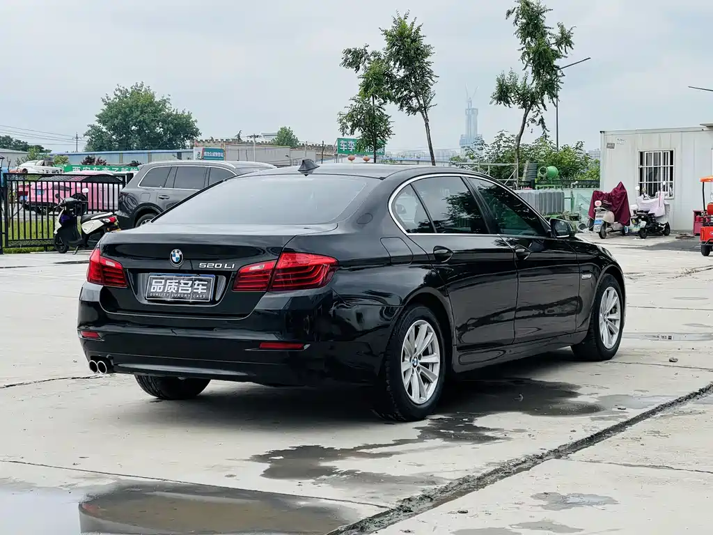 BMW 5 Series 2016 — фото 15