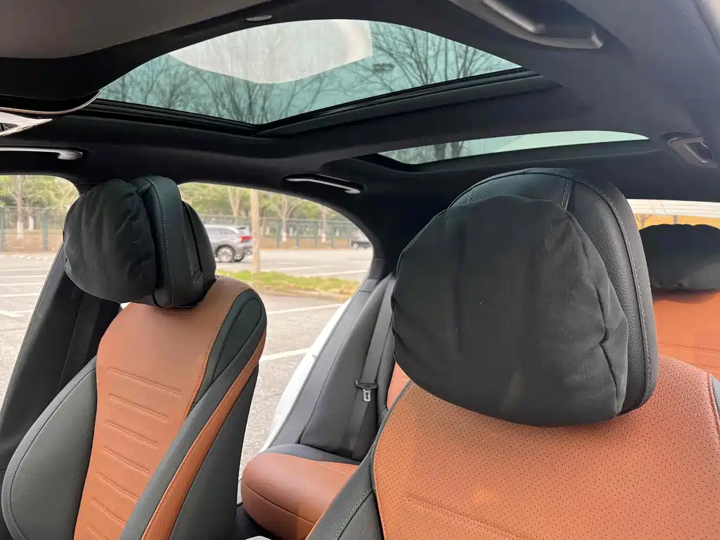 Mercedes-Benz C-Class 2025 — фото 14