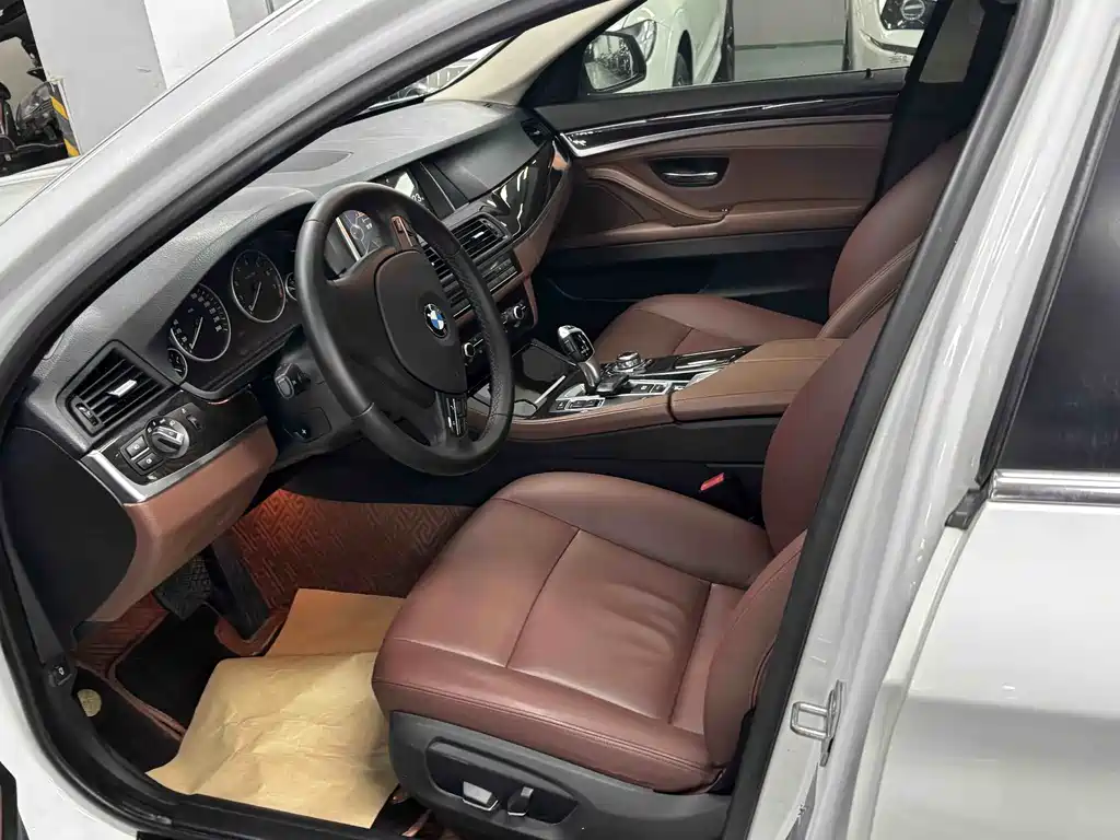 BMW 5 Series 2016 — фото 4
