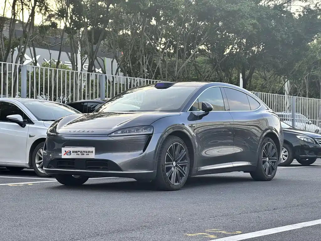 Luxeed Zhijie R7 2024