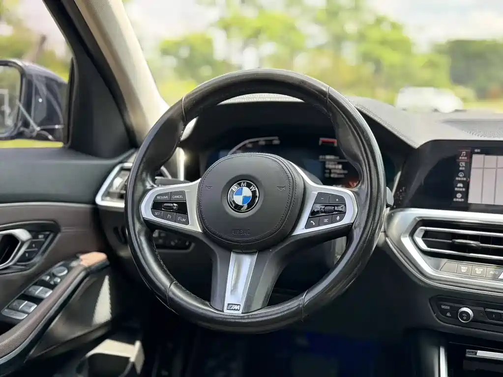 BMW 3 Series 2021 — фото 15