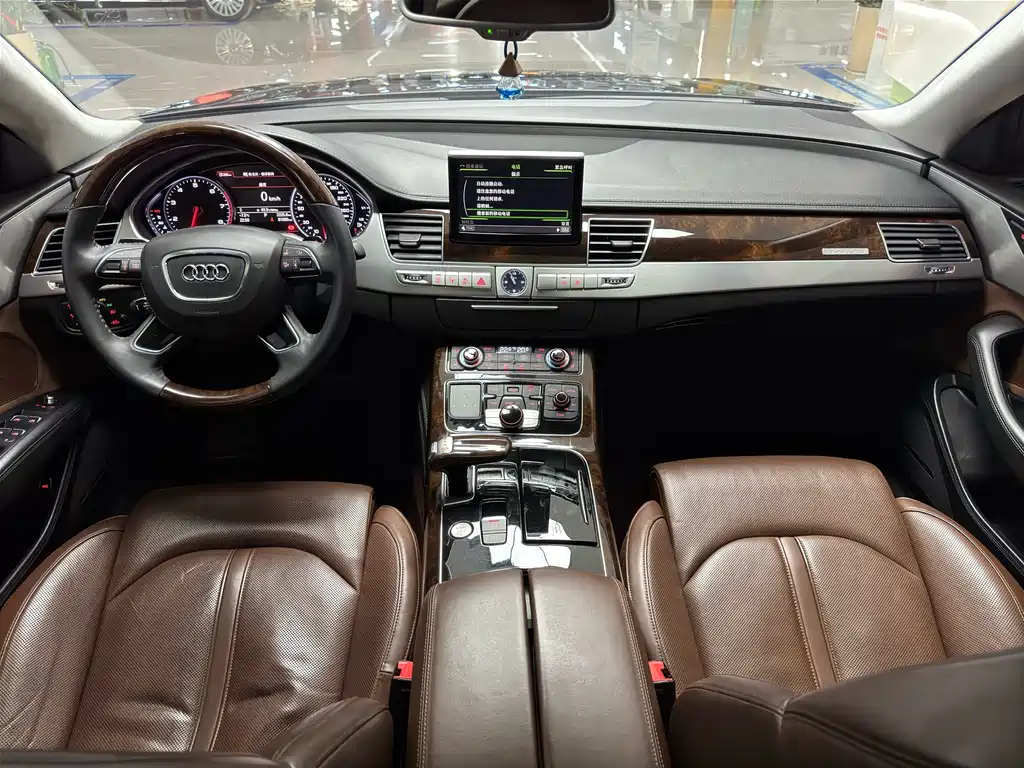 Audi A8 2015 — фото 6