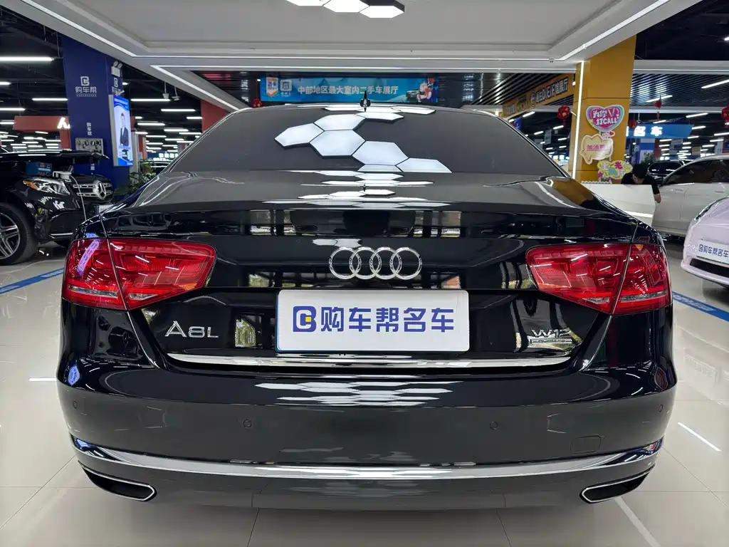 Audi A8 2015 — фото 18