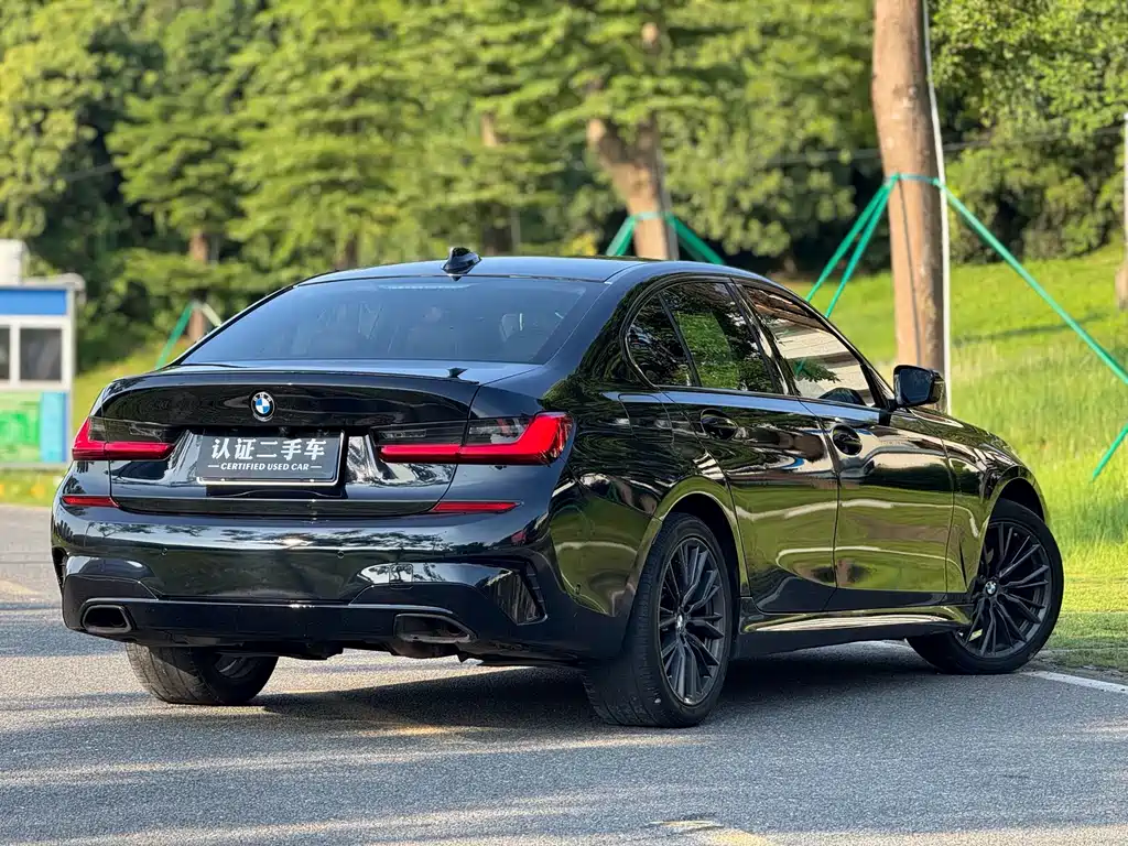 BMW 3 Series 2021